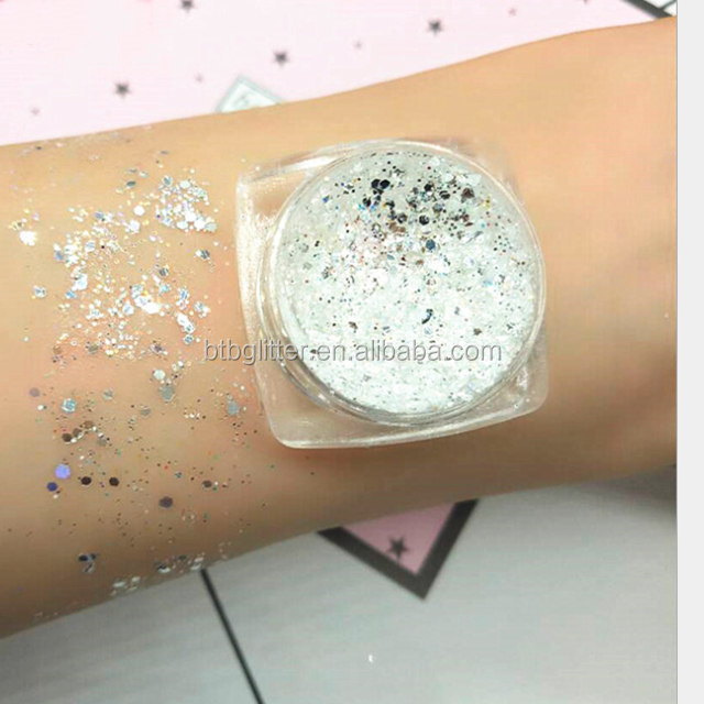 Thousand Choices Offered for Nails Art Decoration Usage and Sequins Material in Nail Beauty Products