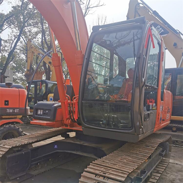12 Ton Hitachi ZX120-6 Excavator Crawler Chain Moving Type and Original Hydraulic Valve