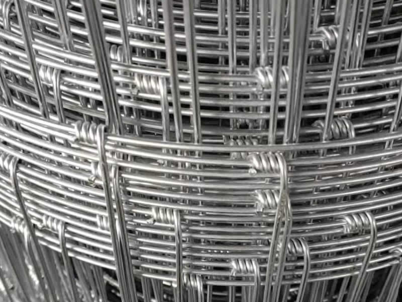 Attractive Price New Type Fencing For Sale Goat Wire Fence Hot Sale 150*150mm Hole Size Field Fence