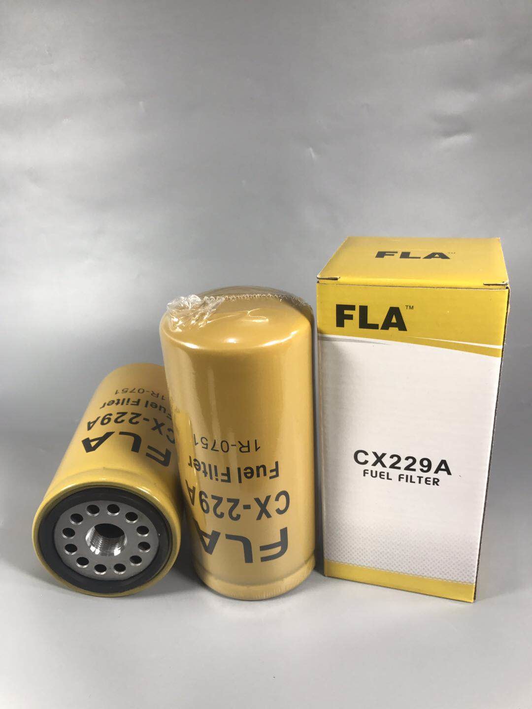 Unique Diesel Engine Filter Non Metallic Center Tube Minimize Potential Leaks fuel filter 1R-0751