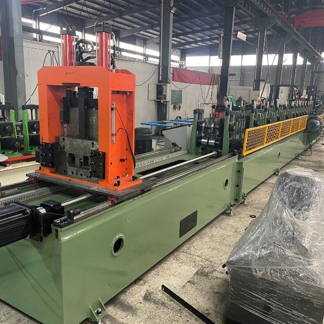Customized Steel Building Machine Fully Automatic CZ Purlin Roll Forming Machine Manufacturers