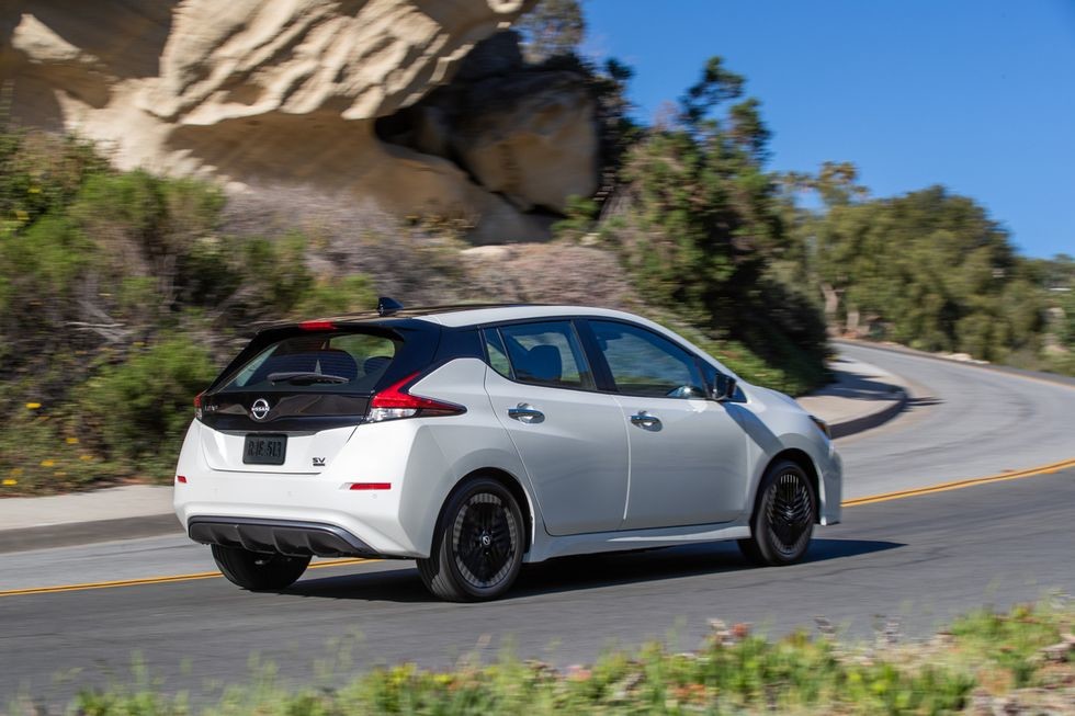 gasoline -free with 180miles range for local travle at 2024 Nissan Leaf S hatchback new energy cars