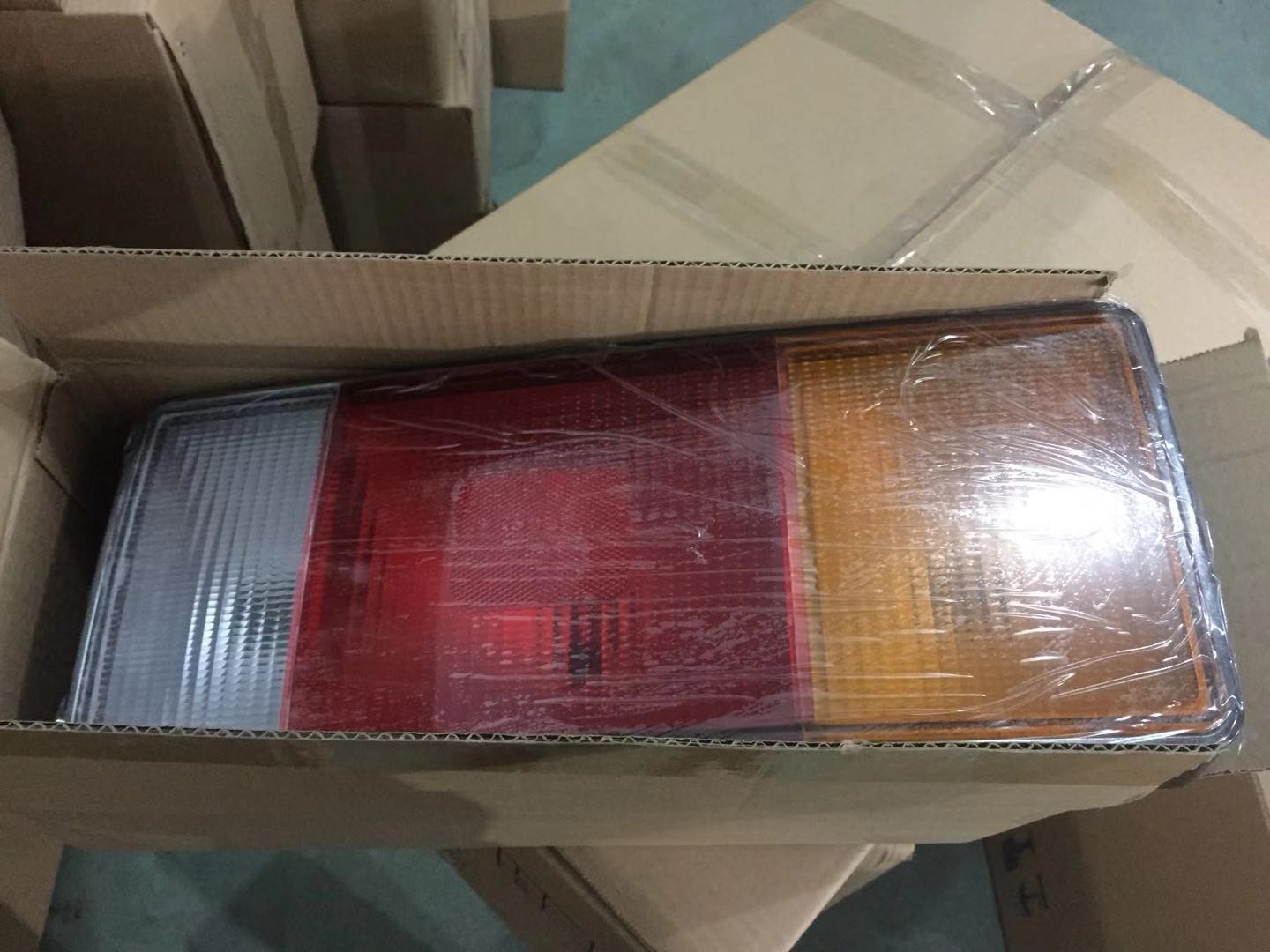 FOR TRUCK PARTS-HYUNDAI HD45 PARTS-Auto Lamp-OEM 92401-7A100 92402-7A100