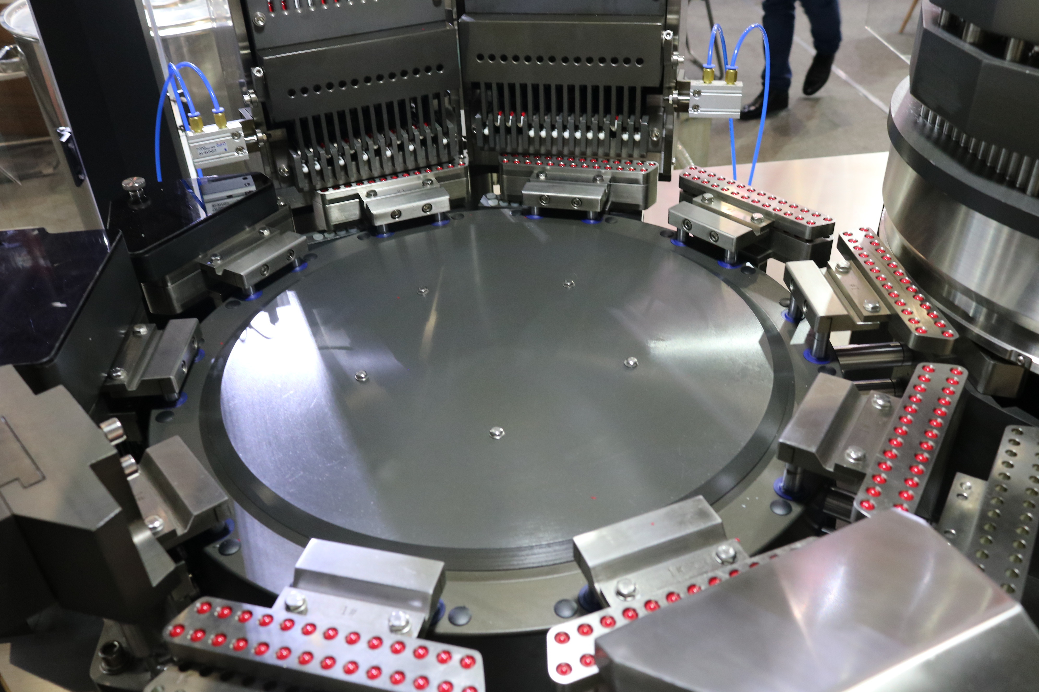 Automatic Hard Gelatin Capsule Filling Machine 228000 Pcs/H Production Capacity