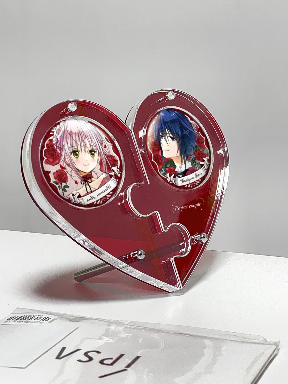 Stylish Heat-shape Acrylic Cartoon Figure Badge Holder Plexiglas Holder for Badge Organization
