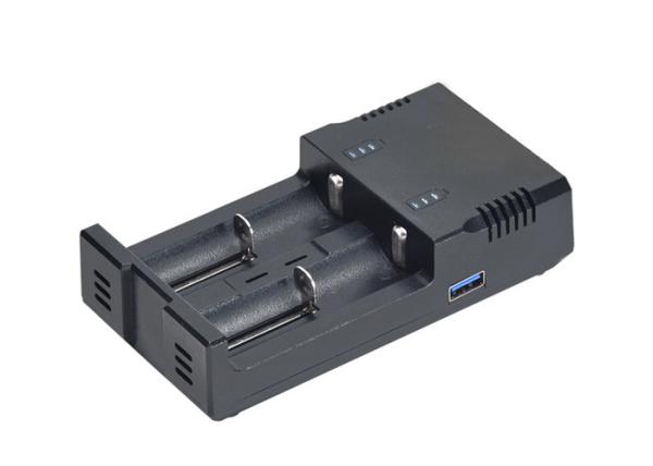 Multi Functional 4 Bay Battery Charger Dual 18650 Battery Charger 131mm X 69mm X