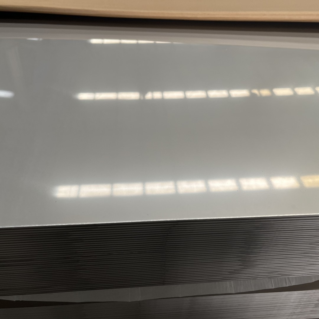 Non Magnetic 201 Stainless Steel Sheets 2B Finish 4 feet X 8 feet X 1.5 mm One Side Mirror Glossy with Film