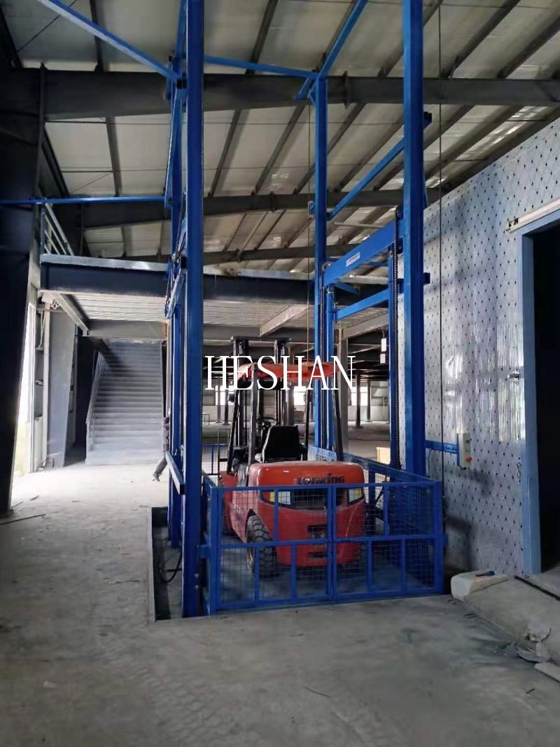 3000kg Wall Mounted Cargo Lift Warehouse Heavy Goods Lift Elevator