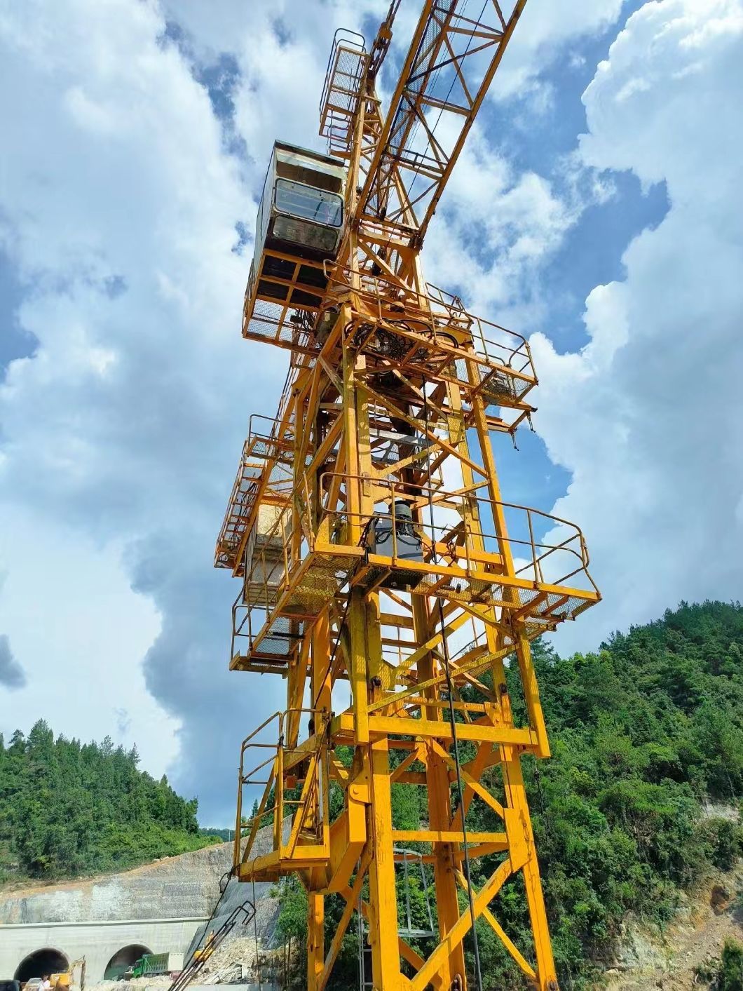 Zoomlion 7013-10 23b Tower Crane in 2013
