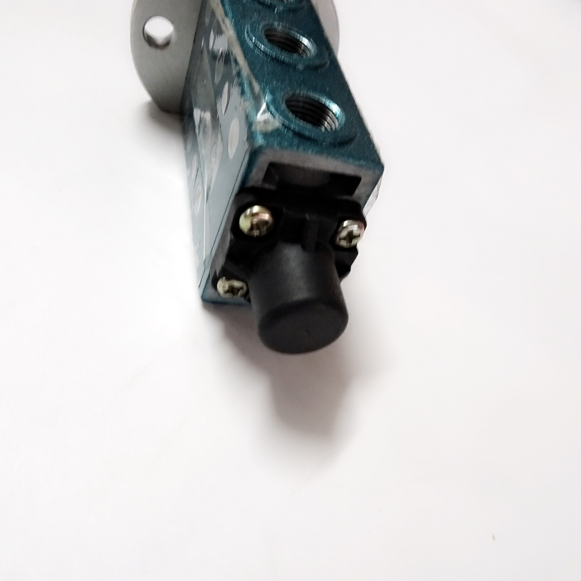 Factory Wholesale Original Fast Gearbox Transmission Spare Parts Double H Valve For DONGFENG