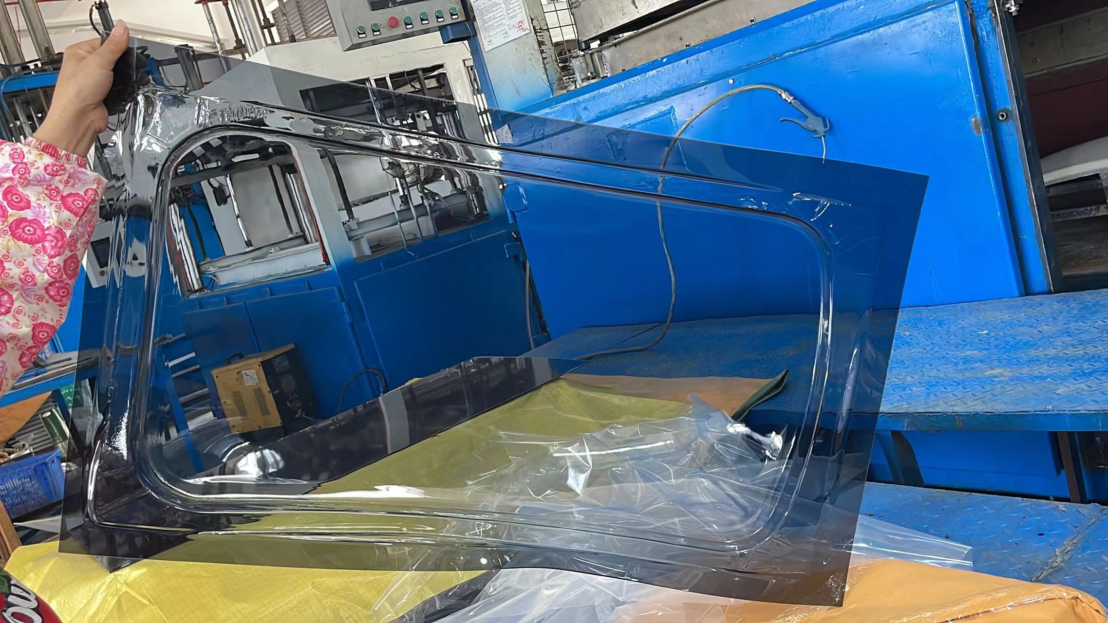 Custom Vacuum Forming Plastic Parts for Vehicle Roof Cover and Car Inner/Outer Accessories/Components by Moulding Service