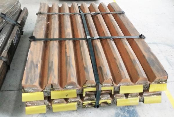 High manganese universal jaw crusher parts part manufacturer and suppliers from