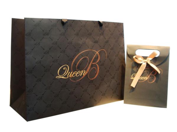 Queen B 200g Balck Paper Carrier Bag With Diecut Banana Hole For Handle, Ribbon