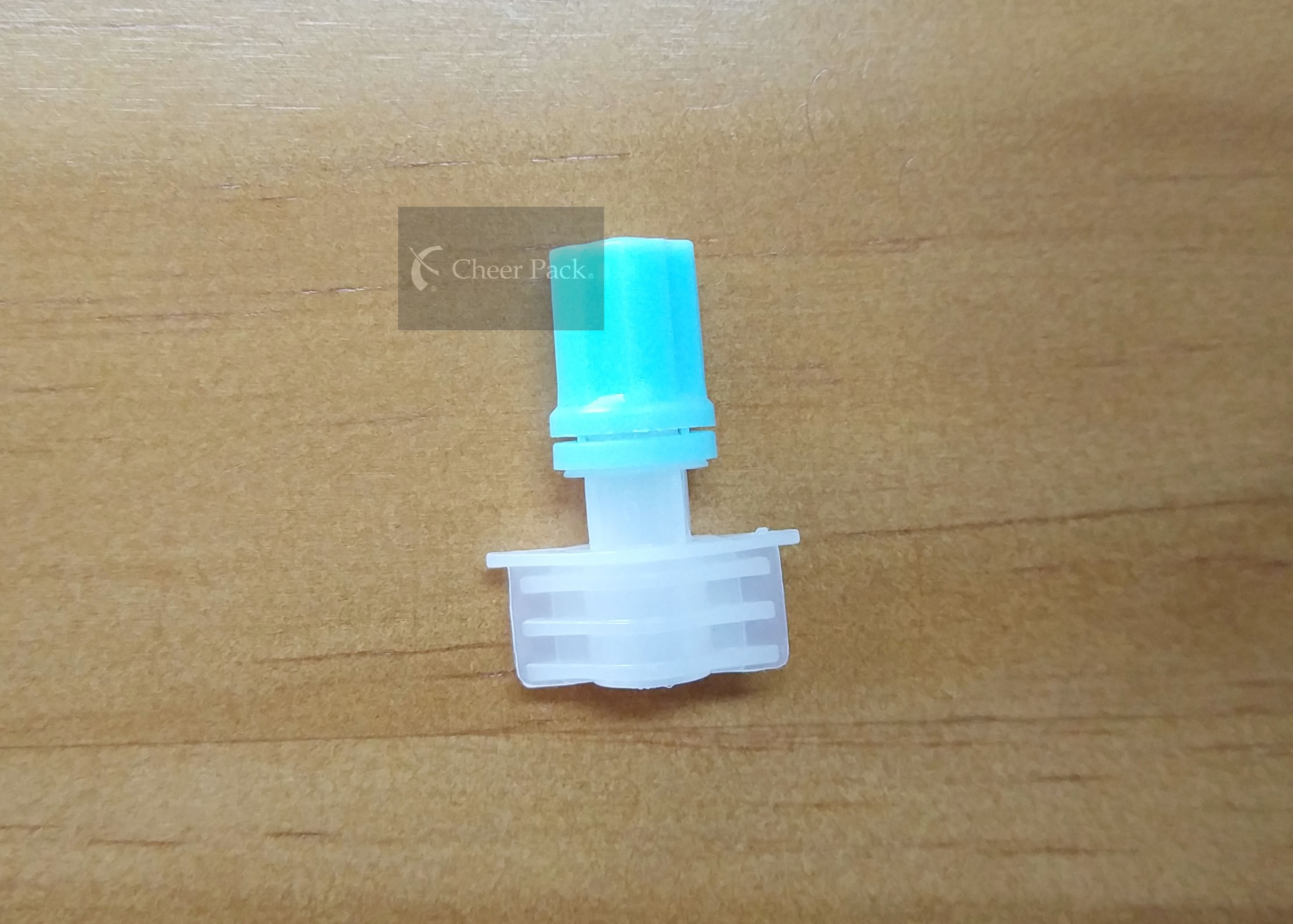 Blue Color Plastic Spout Pouch Cap Small Diameter 5mm Easy Close Off