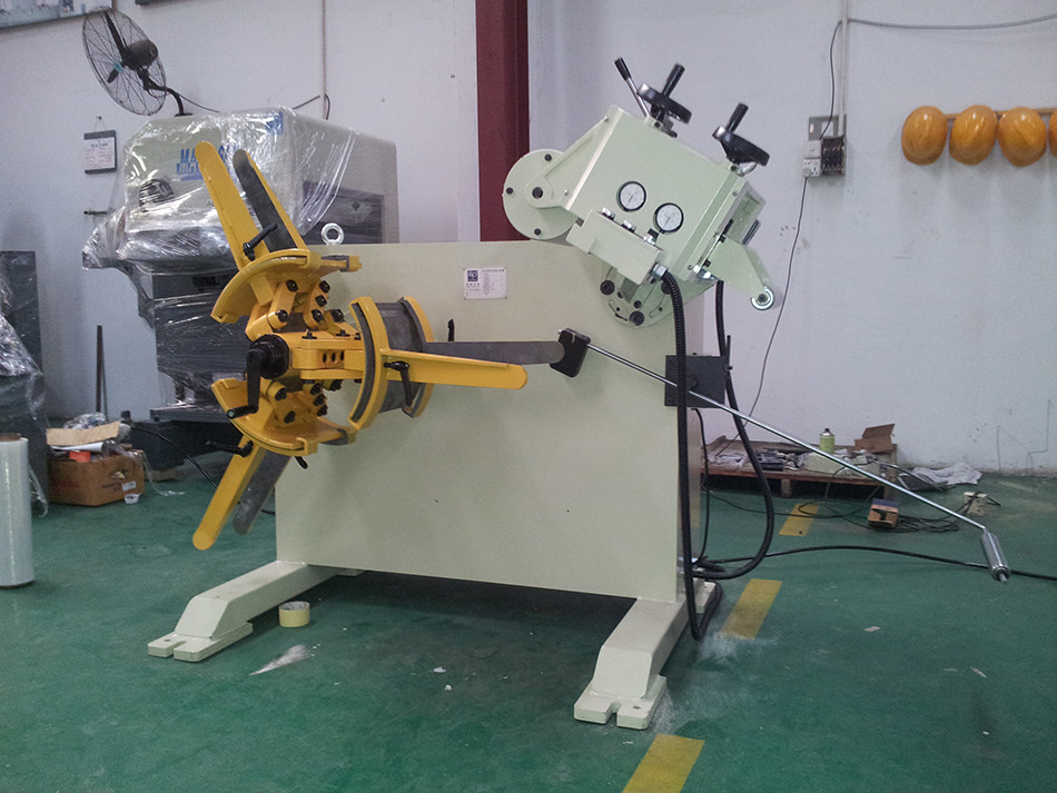 Turbine Type Adjustment Device Coil Handling Equipment NC Decoiler Leveller Feeder