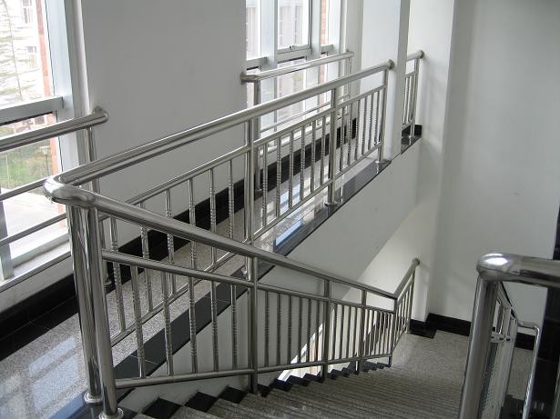 high qualit ystainless steel double slotted round tube 316 304 pipe