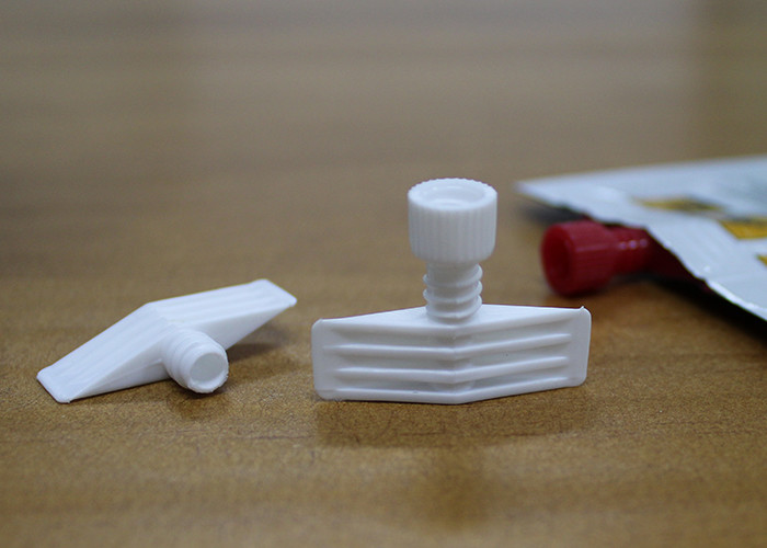 4.5mm Dia Cosmetic HDPE Twist Spout Cap Top Spout Integral Custom Color