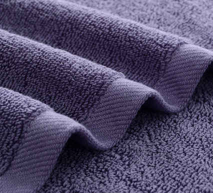 Striped Jacquard Luxury Towels Made of 100% Cotton for Soft and Absorbent Performance