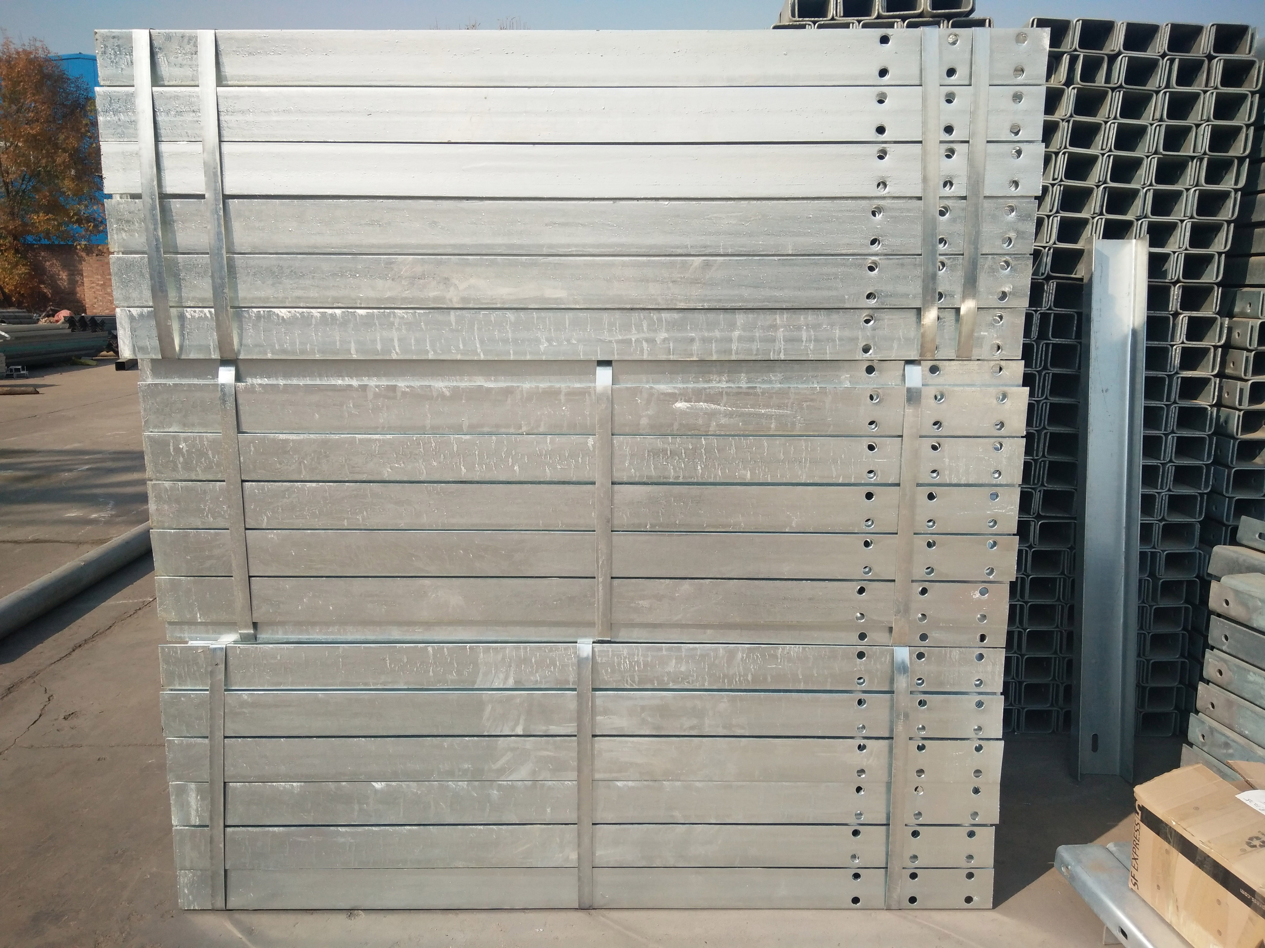 ISO9001 2008 Certified H Post for W-beam Highway Guardrail at Competitive
