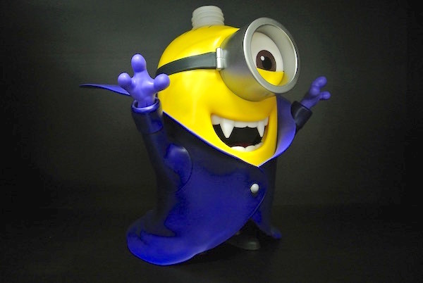 Zombie Style Minion Drink Bottle , Minion Water Bottle Different Sizes Available