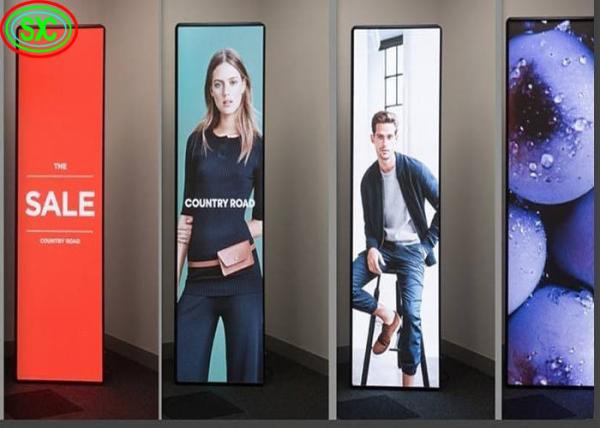 2.5mm HD Indoor LED Poster Screen 64*64 Module Resolution For Retail Shopping