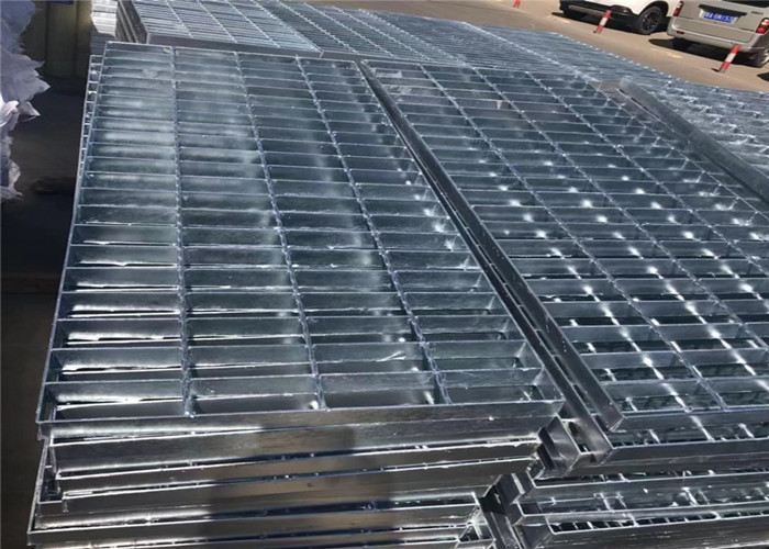 Anti Rust SS316 Floor Forge Walkway Steel Grating Serrated Bar