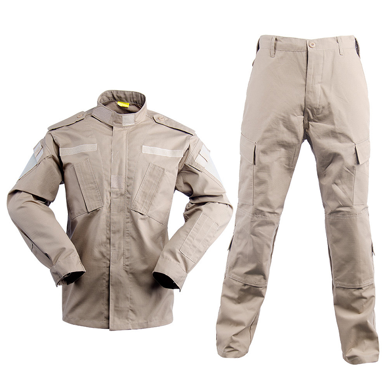 Lightweight Outdoor Uniform for Training 0.8 kg/pc Seamless Fusing Technology