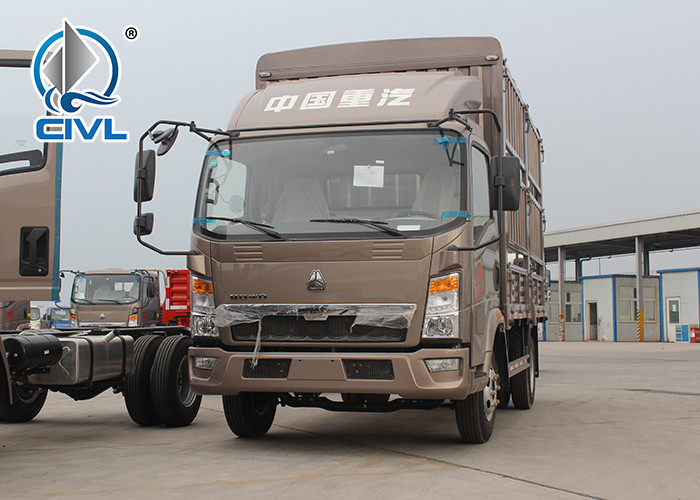New Sinotruck 4 X 2 Light Duty Commercial Trucks Loading 8 Ton Cargo truck