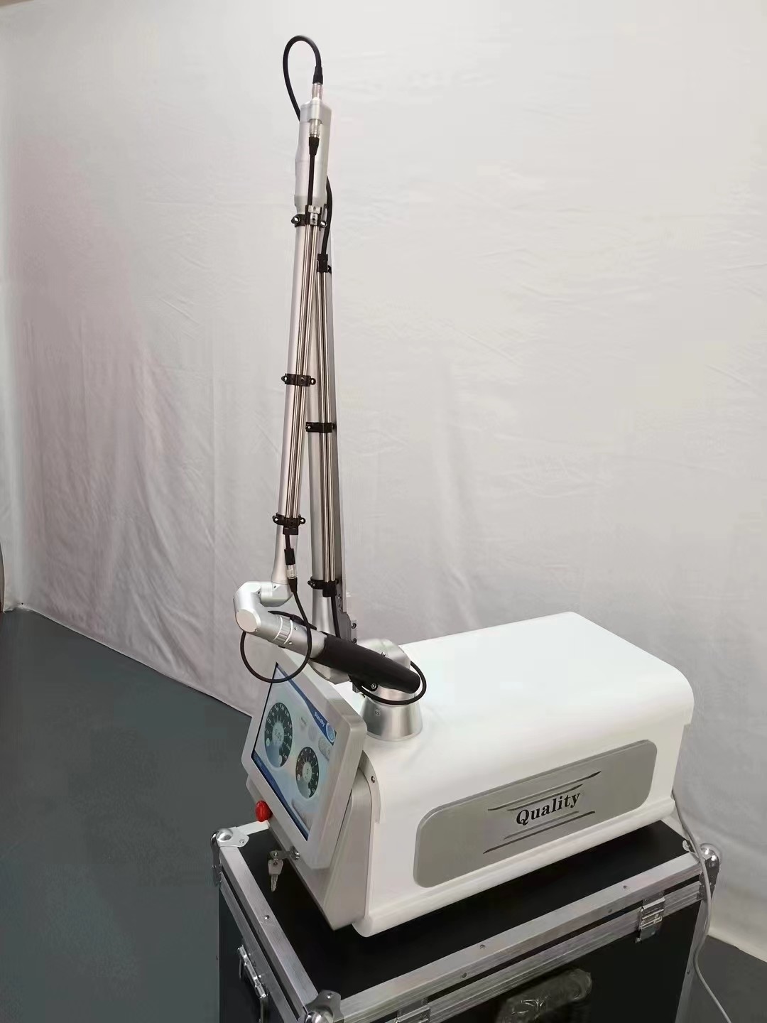 755nm 808nm 1064nm Laser Beauty Machine With 8 Inch Screen / 0.02-0.99s Pulse