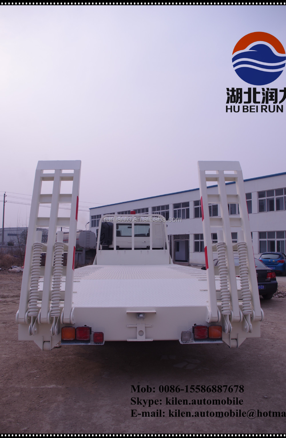 Ud Nissan 6x4 320hp DND3241CWB452H Flatbed Truck Euro 3 Emission Standard