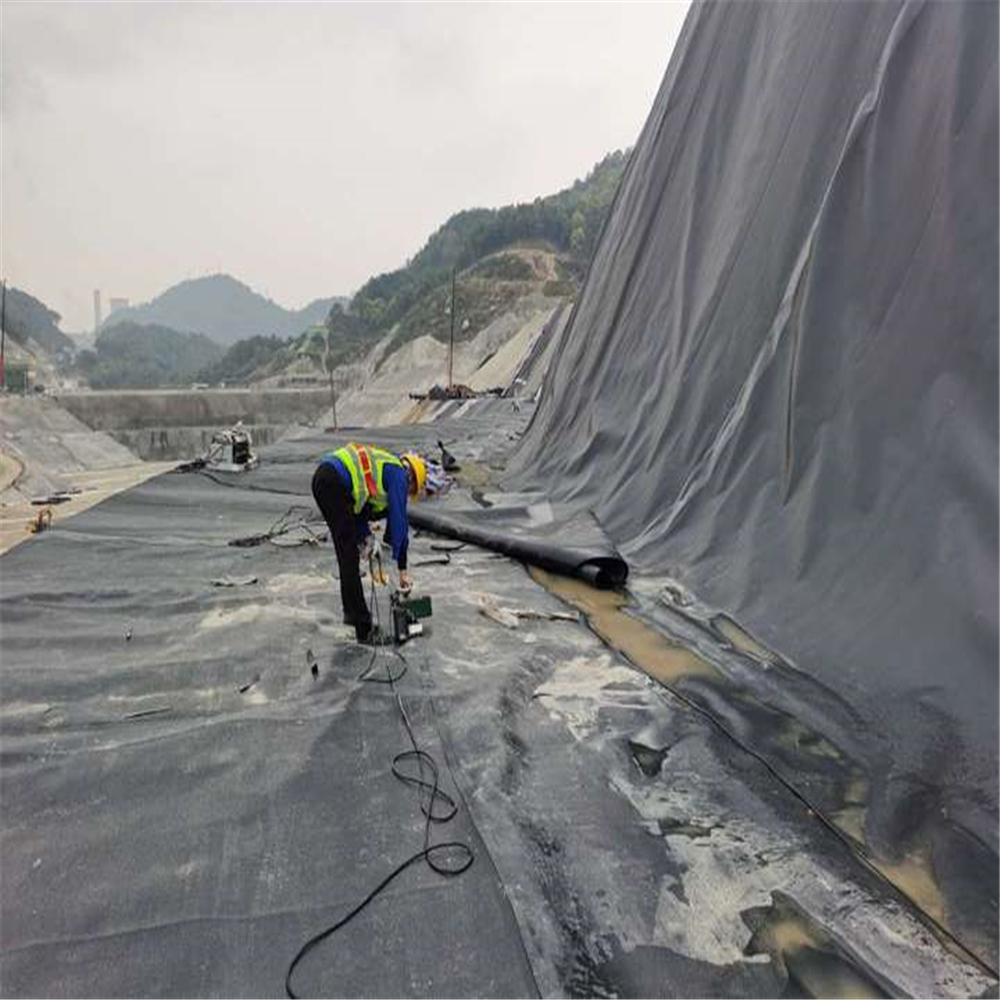Rough Surface HDPE Geomembrane for Anti-Seepage Pile Protection Solutions