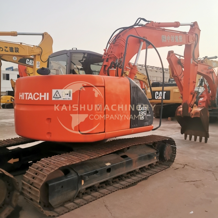Good Condition 12 Ton Hitachi ZX 135 Excavator with Original ISUZU Engine from Japan