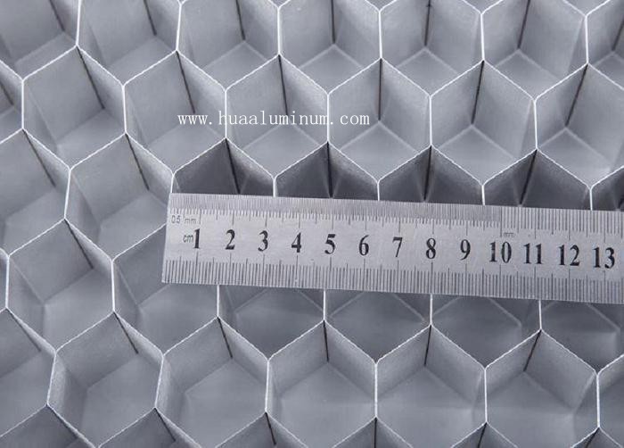 Anti Scratch Curtain Aluminium Honeycomb Composite Panel 2000mm