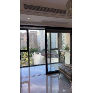 Ski Chalet Folding Window Solution Combining Panoramic Slope Views with Ice-Dam