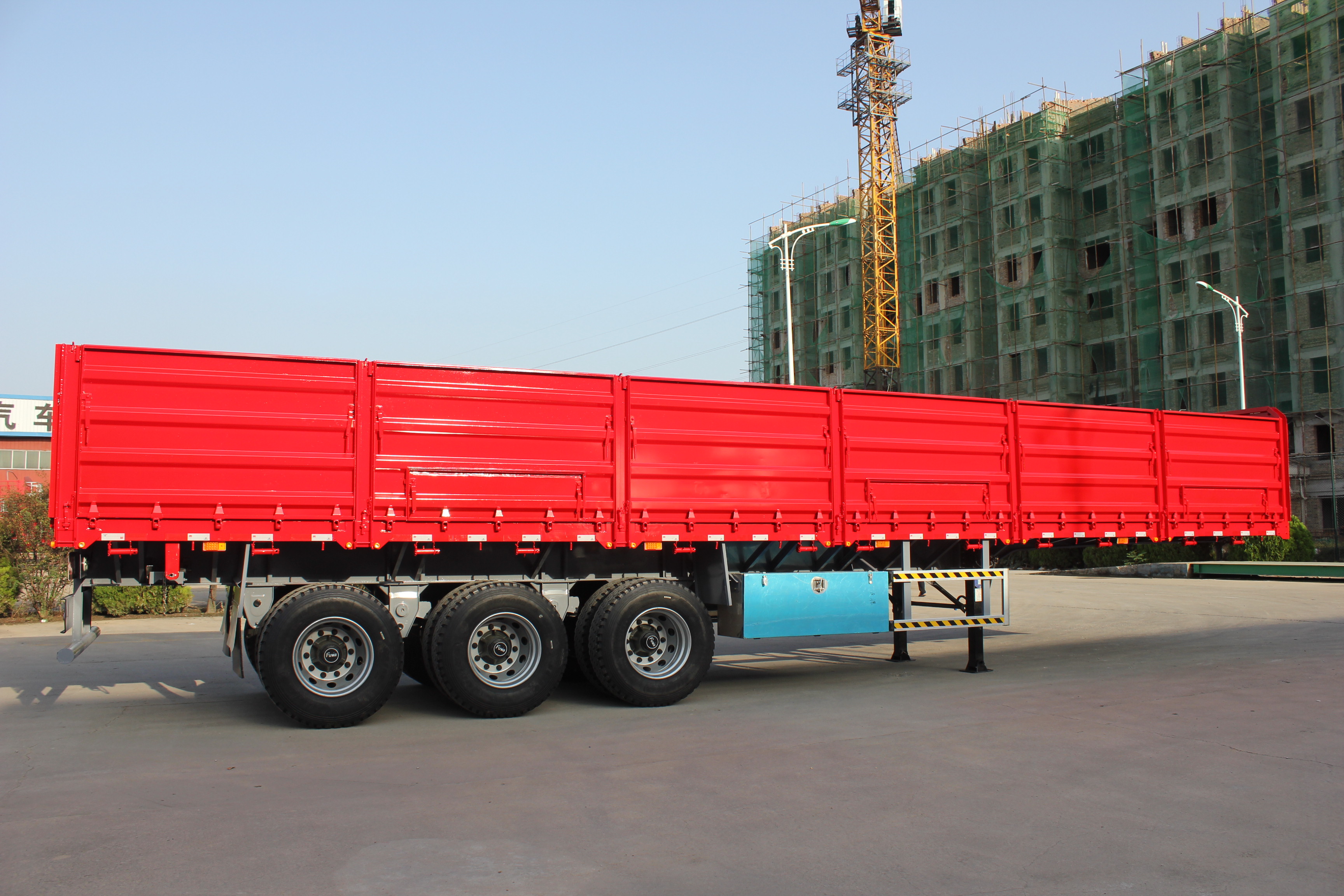 3 Axles 40t Bulk Cargo Semi Trailer with Side Wall As Per Client's Specifications
