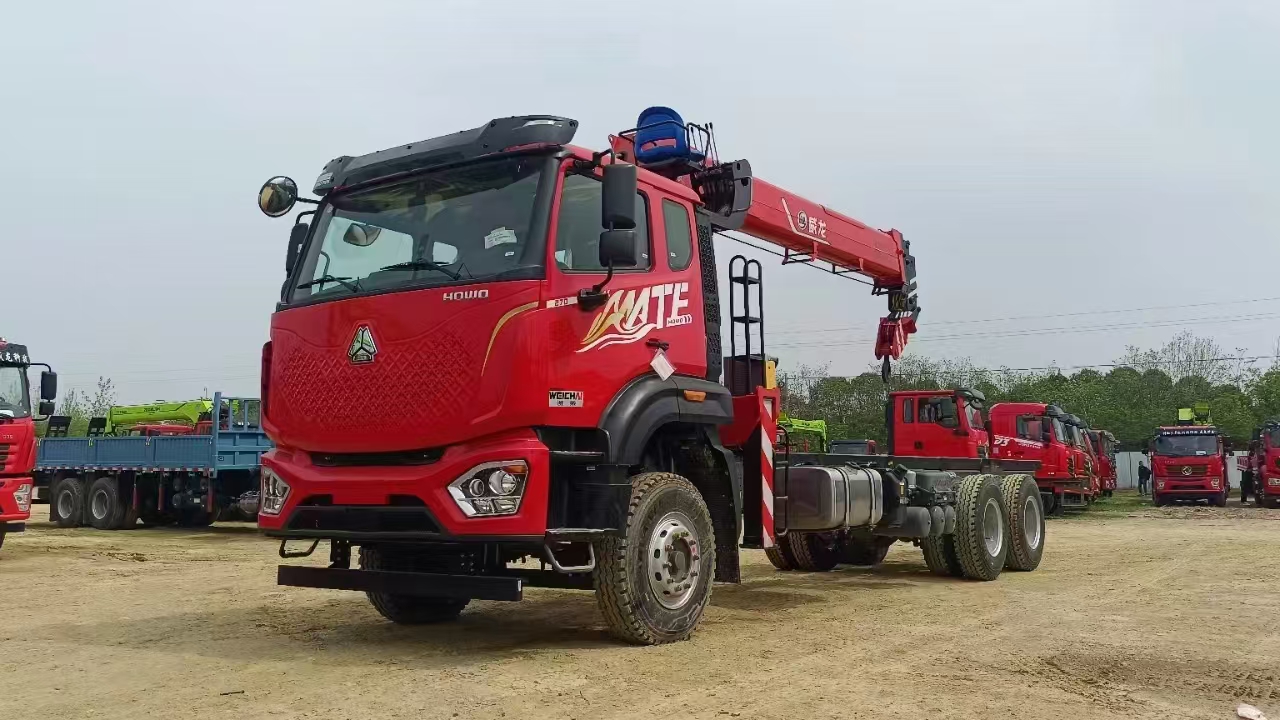 Factory Wholesale Vehicle Mounted 3-ton, 5-ton, 8-ton Telescopic Arm Small Crane for Sale
