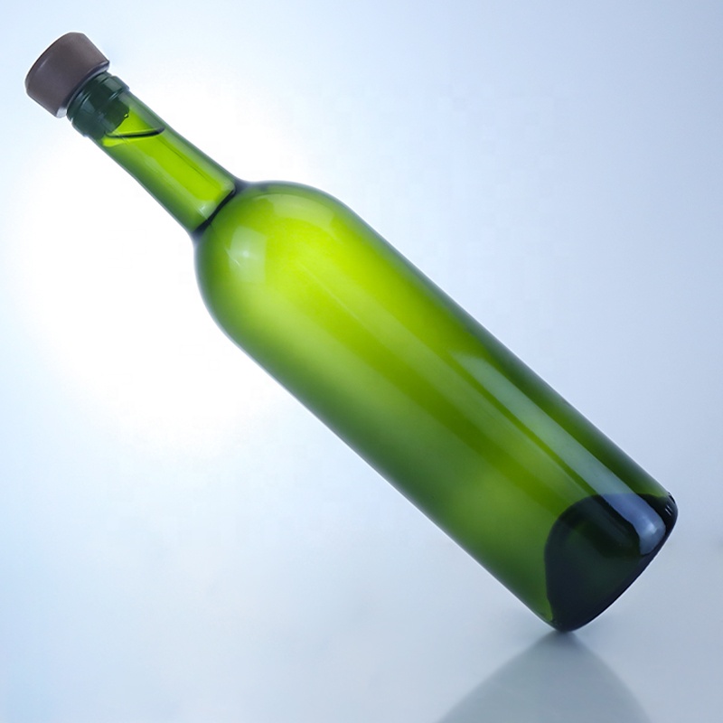 700ml Antique Green Glass Bottle for Spirits Rum Gin Oil and Beer Base Material Glass