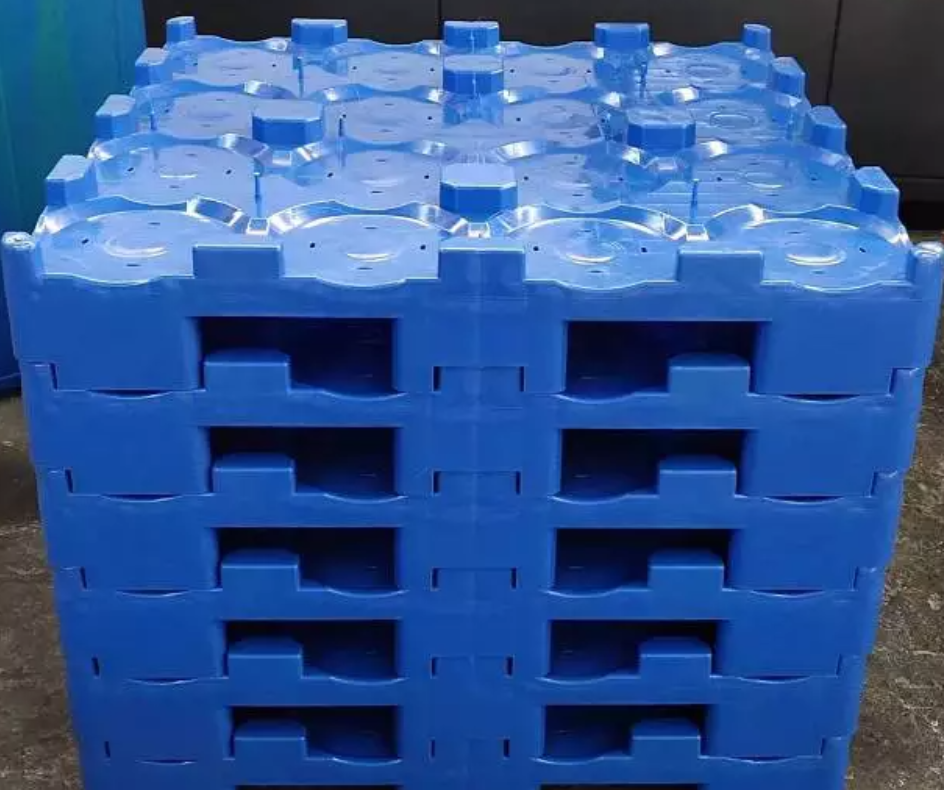 Strong Rotational Molding Products Heat Resistant For Bucket Water Pallets