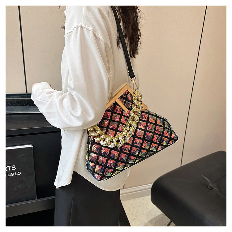 Daily Life Ladies Glitter Sequin Click Evening Clutch Purse with Custom Logo Chain