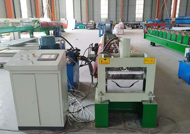Cold Steel Hydraulic Decoiler Machine , Gutter Roll Forming Machine Customized Color