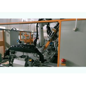 Flexible Robot Ultrasonic Punching And Welding Machine For Car Plastic Bumper