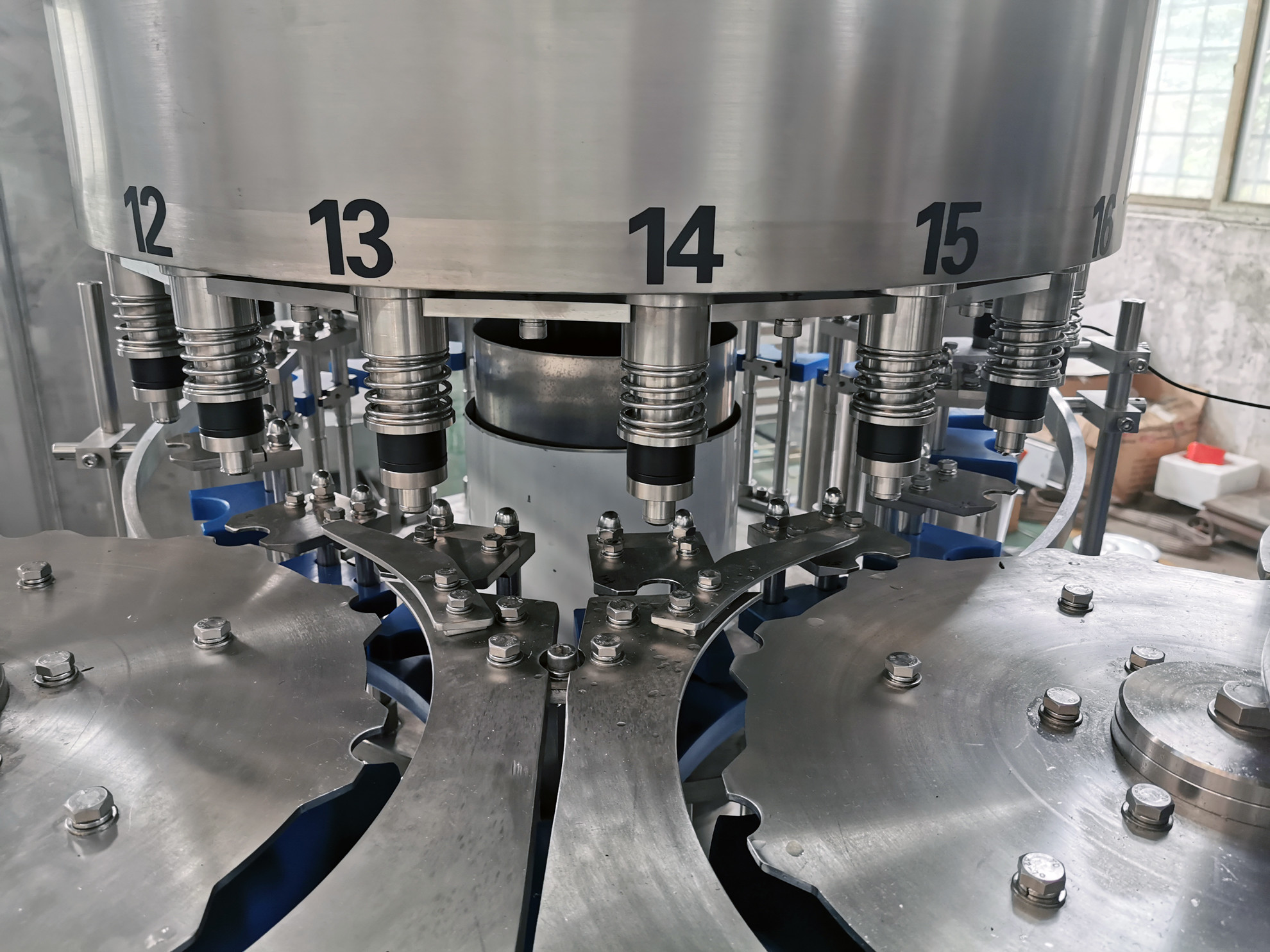 Energy Saving Edible Oil Filling Machine For 5L Bottle , SUS 304 Or SUS 316L
