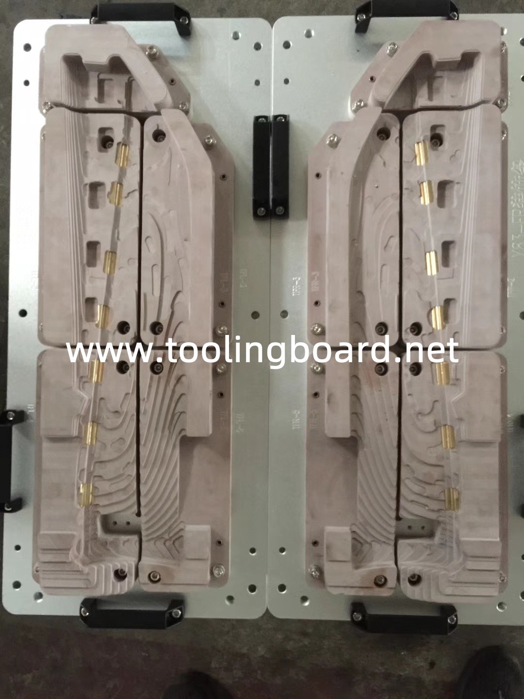 What is the density of epoxy and pu tooling board? Divided into low,medium and high density tooling boards