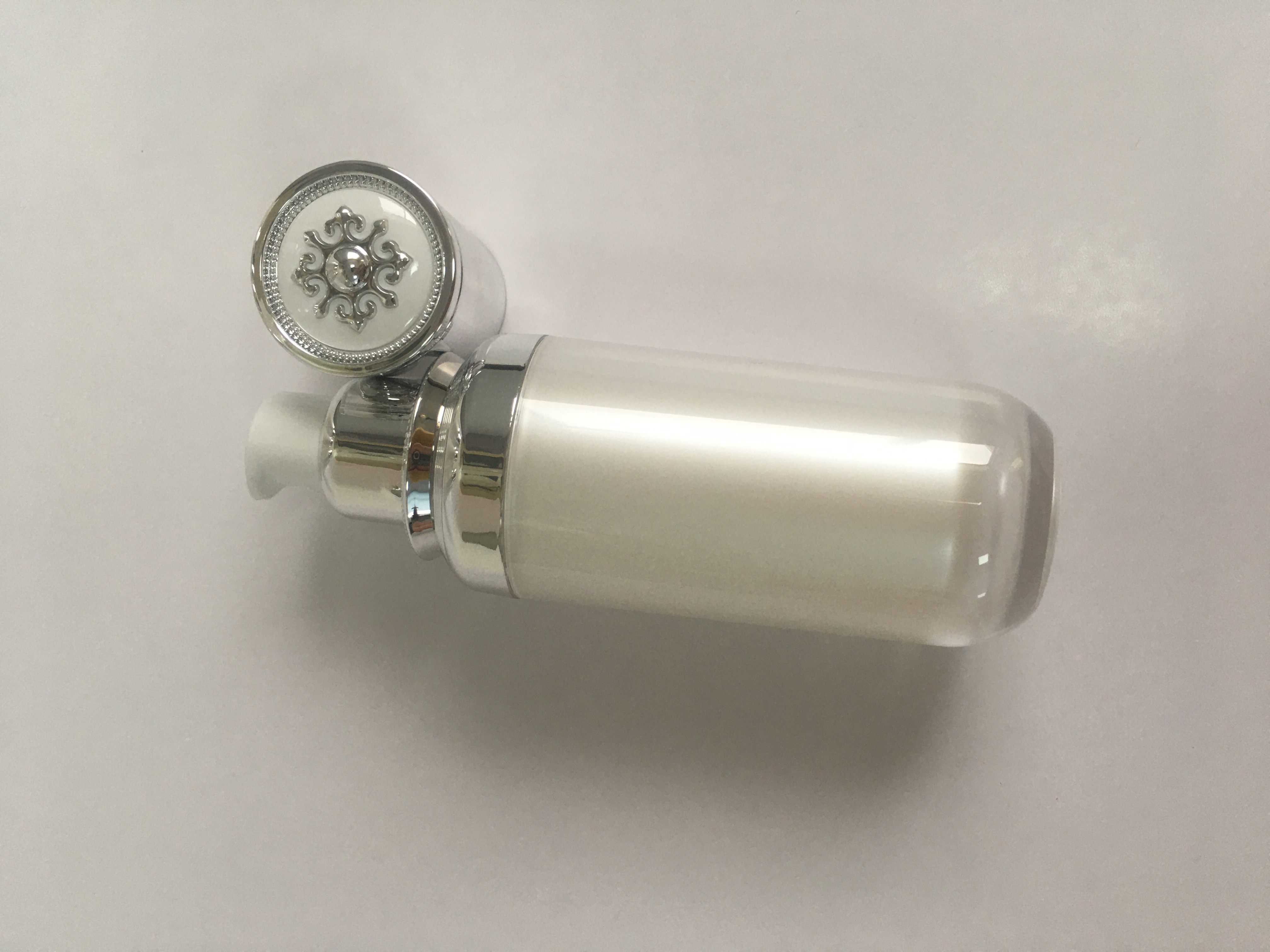 Cosmetic bottle oem lotion bottle 100ml perfume bottle for sale