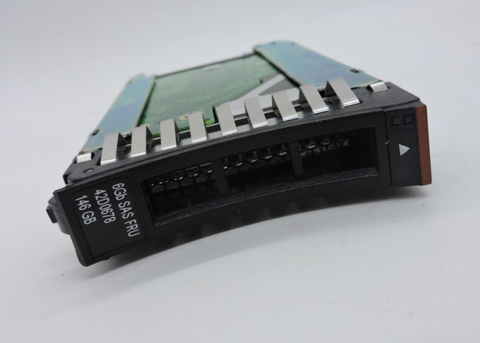 42D0677 IBM Hard Disk 42D0678 42D0681 146GB 2.5inch SAS x3550M3 M2 1 year warranty