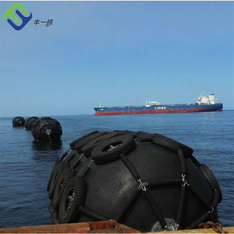 Black Color Boat Rubber Quay Fender Marine Pneumatic Rubber Fender