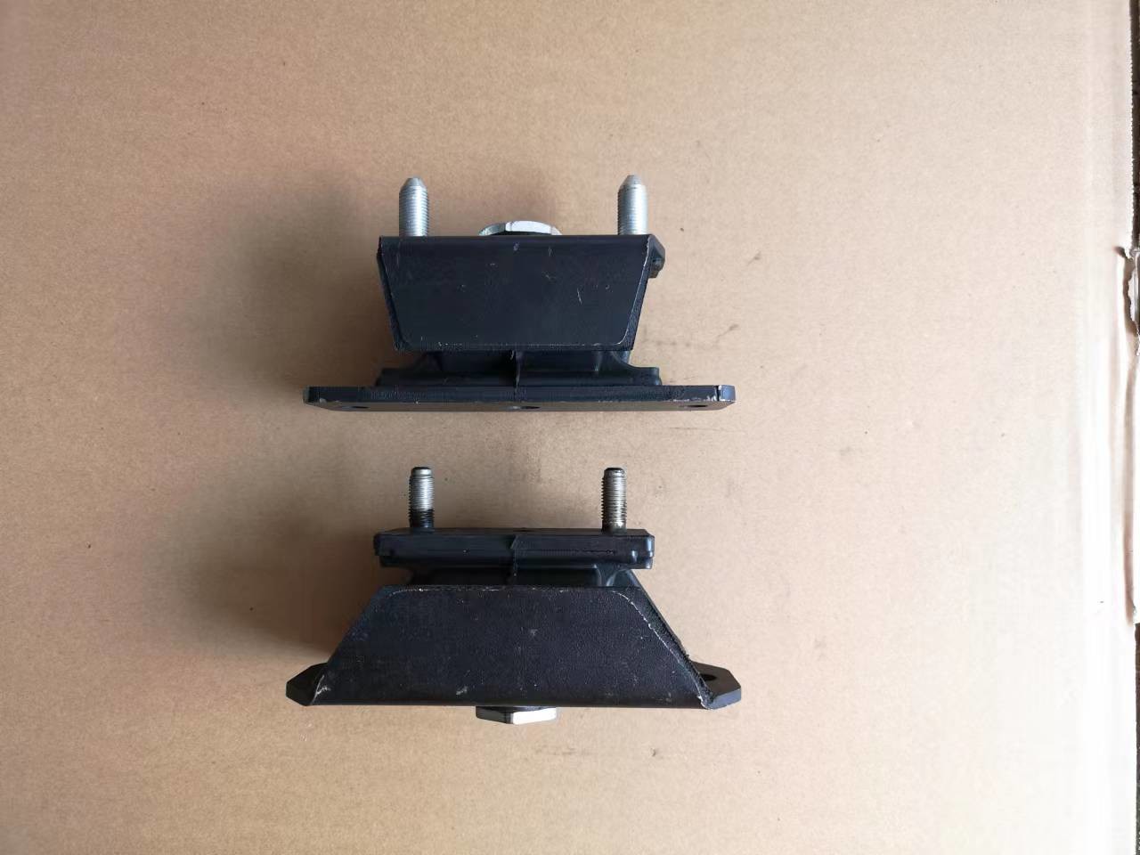 4JK1 4JJ1 RZ4E Engine Mounting Rear Rubber Cushion 8981936260 Gearbox Front Holding Isuz 4*2 Dmax SUV Mux