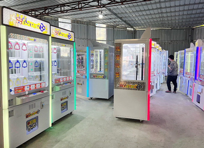 Mini Key Master Prize Vending Machine Newest Design Push Win Gift Game Machine 9 Hole