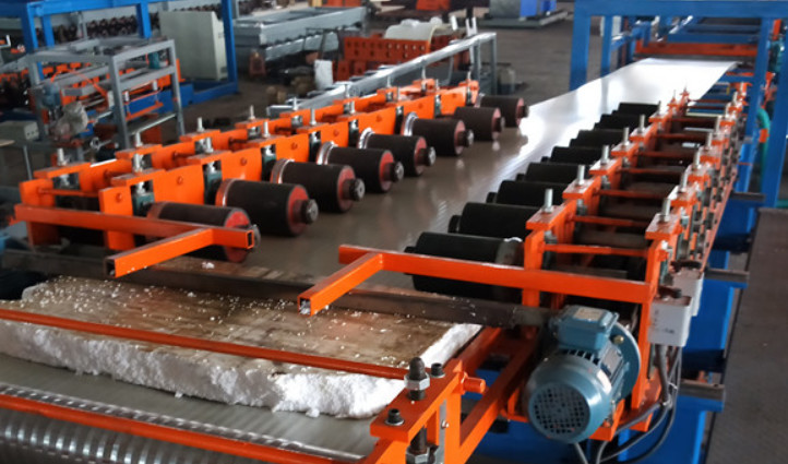 Thermal Insulation Waterproof PU EPS Rock Wool Sandwich Panel Production Line