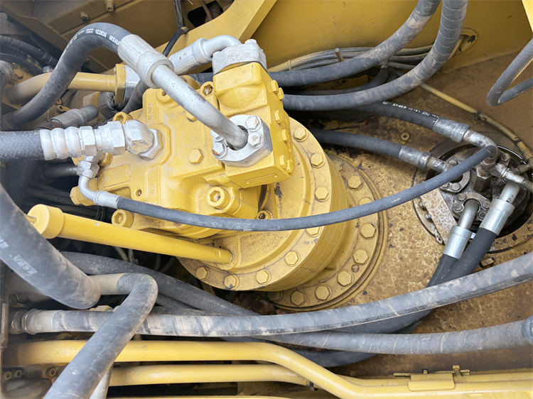 Cat 325D Excavator Made in Japan Good Condition with 2707 Working Hours in Shanghai